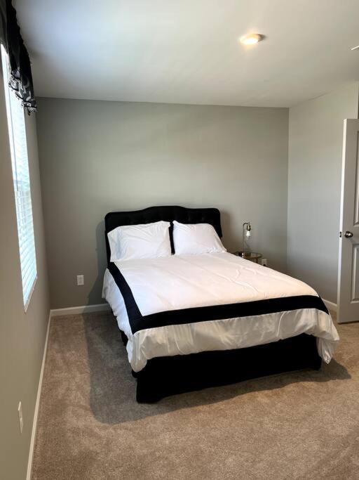 Family Friendly 4Br Home Near Ft Gregg Adams Vsu 彼得斯堡 外观 照片