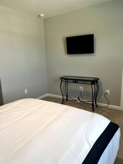 Family Friendly 4Br Home Near Ft Gregg Adams Vsu 彼得斯堡 外观 照片