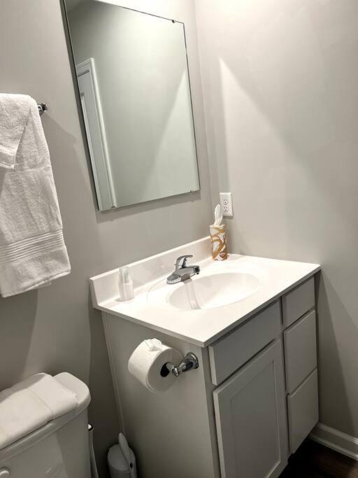 Family Friendly 4Br Home Near Ft Gregg Adams Vsu 彼得斯堡 外观 照片