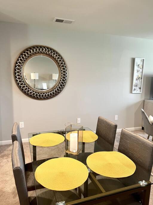 Family Friendly 4Br Home Near Ft Gregg Adams Vsu 彼得斯堡 外观 照片