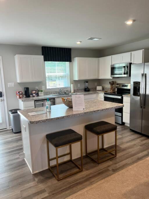Family Friendly 4Br Home Near Ft Gregg Adams Vsu 彼得斯堡 外观 照片