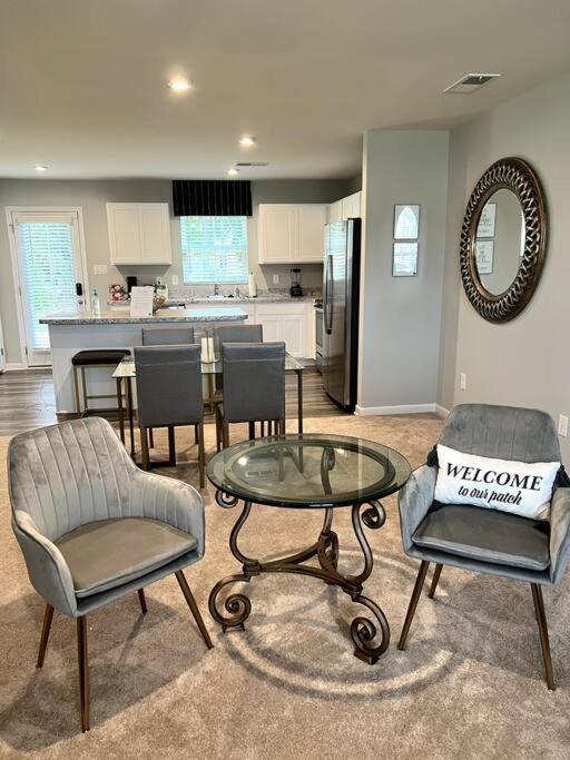 Family Friendly 4Br Home Near Ft Gregg Adams Vsu 彼得斯堡 外观 照片